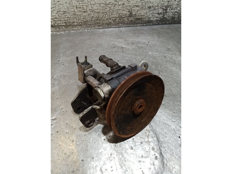 Recambio de bomba direccion para nissan terrano ii (r20) 2.7 td 4wd referencia OEM IAM   93