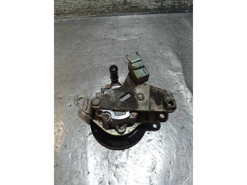 Recambio de bomba direccion para nissan terrano ii (r20) 2.7 td 4wd referencia OEM IAM   93
