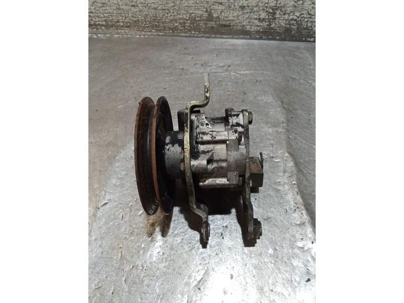 Recambio de bomba direccion para nissan terrano ii (r20) 2.7 td 4wd referencia OEM IAM   93
