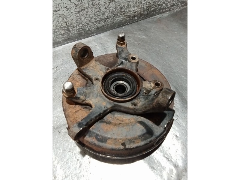 Recambio de mangueta delantera izquierda para nissan terrano ii (r20) 2.7 td 4wd referencia OEM IAM   93