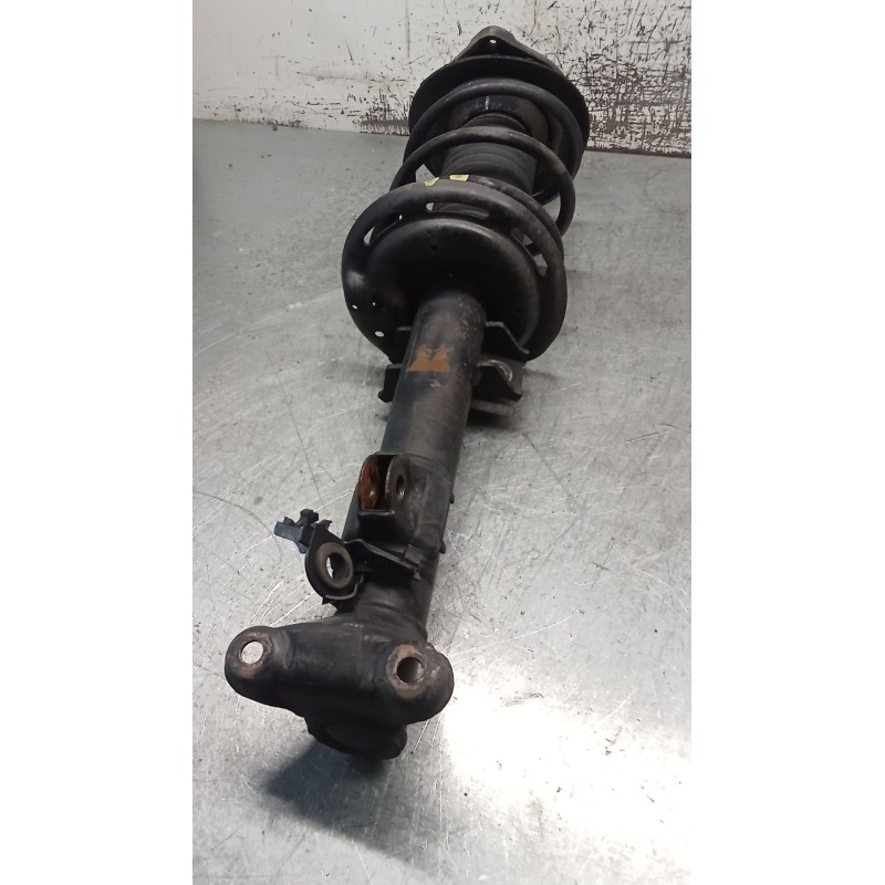 Recambio de amortiguador delantero izquierdo para mercedes-benz clase c t-model (s204) c 220 cdi (204.208) referencia OEM IAM 82