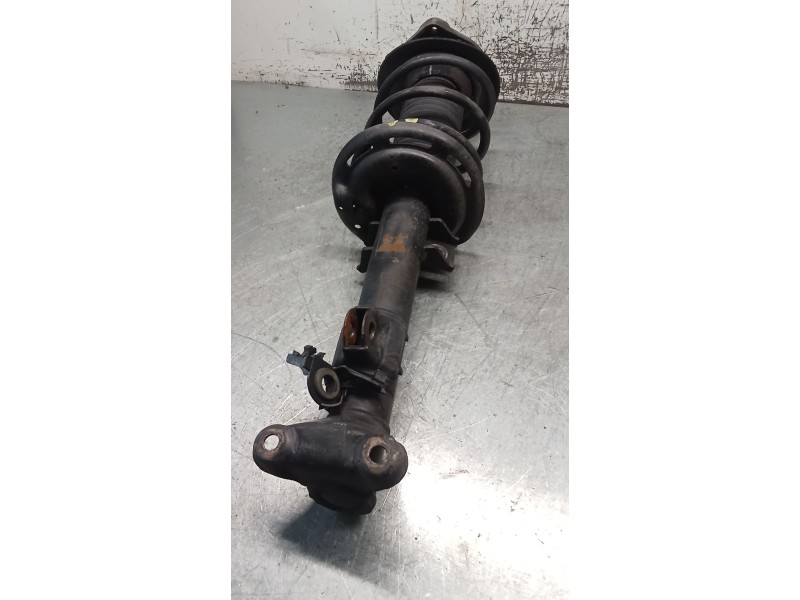 Recambio de amortiguador delantero izquierdo para mercedes-benz clase c t-model (s204) c 220 cdi (204.208) referencia OEM IAM 82