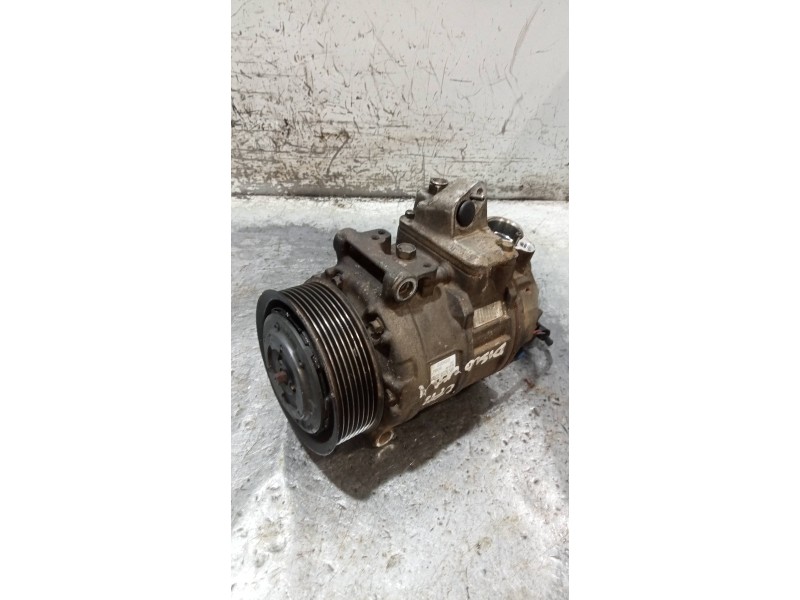 Recambio de compresor aire acondicionado para land rover discovery v6 td s referencia OEM IAM 4471808381  