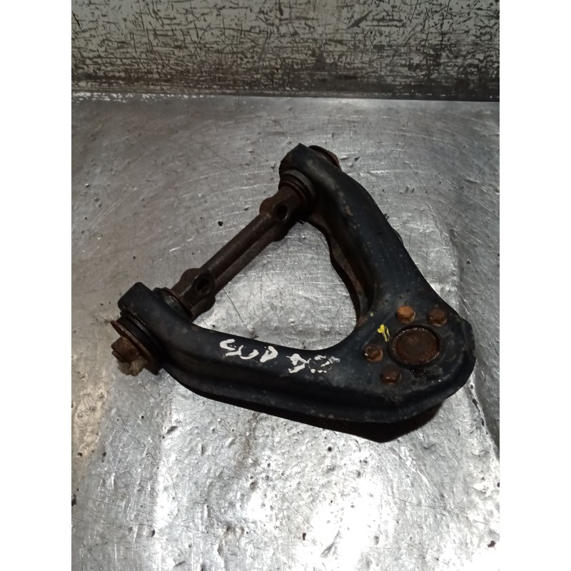 Recambio de brazo suspension superior delantero derecho para nissan terrano ii (r20) 2.7 td 4wd referencia OEM IAM   93