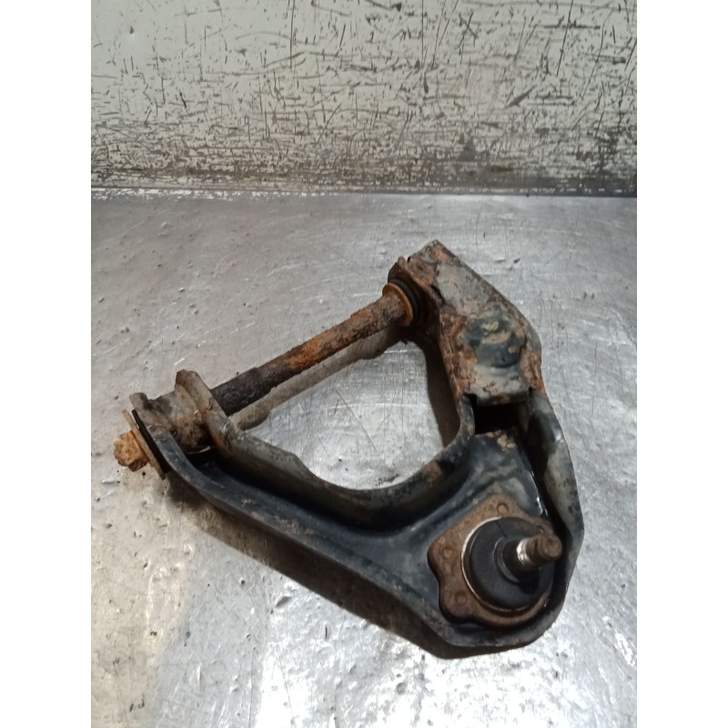 Recambio de brazo suspension superior delantero izquierdo para nissan terrano ii (r20) 2.7 td 4wd referencia OEM IAM   93