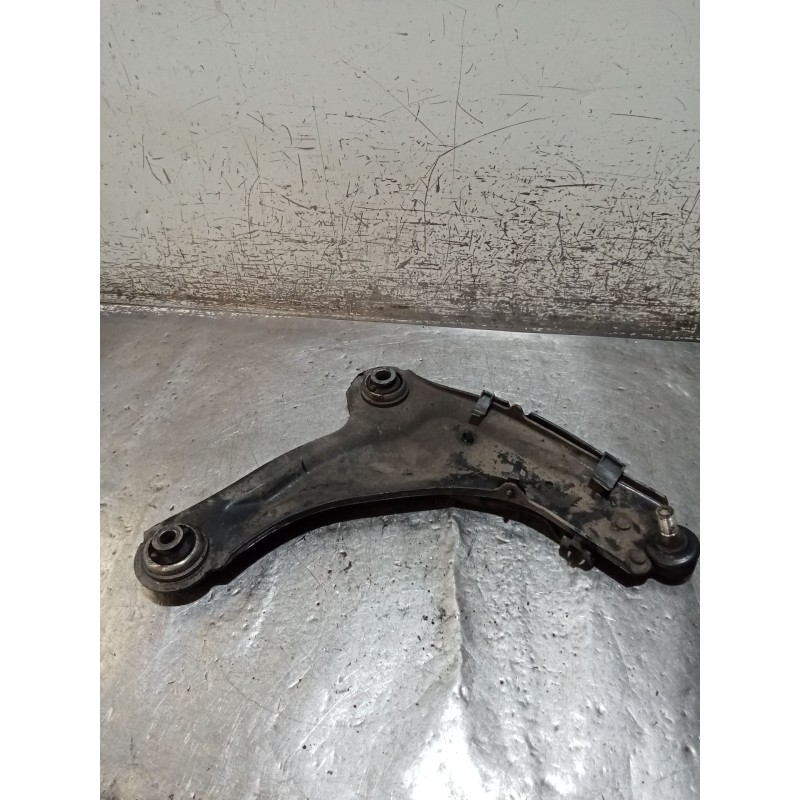 Recambio de brazo suspension inferior delantero derecho para renault laguna ii (bg0/1_) 2.2 dci (bg0f) referencia OEM IAM   05