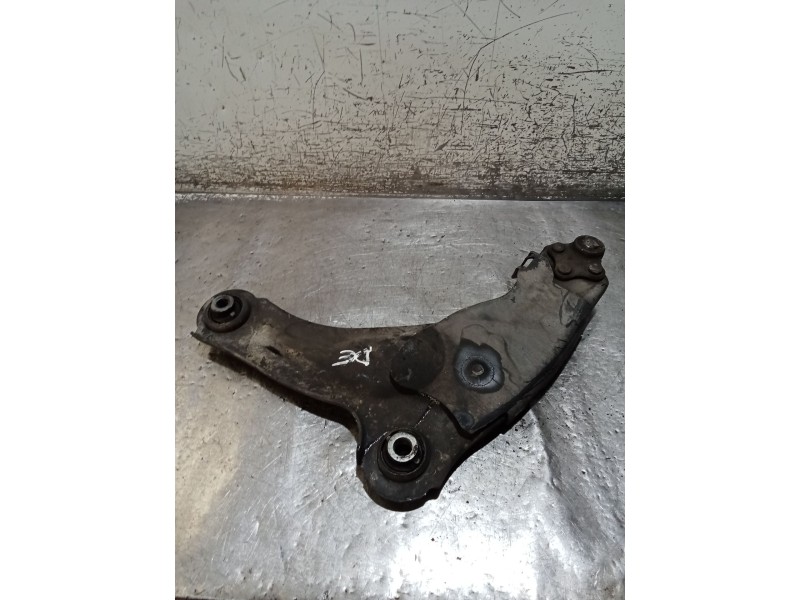 Recambio de brazo suspension inferior delantero derecho para renault laguna ii (bg0/1_) 2.2 dci (bg0f) referencia OEM IAM   05