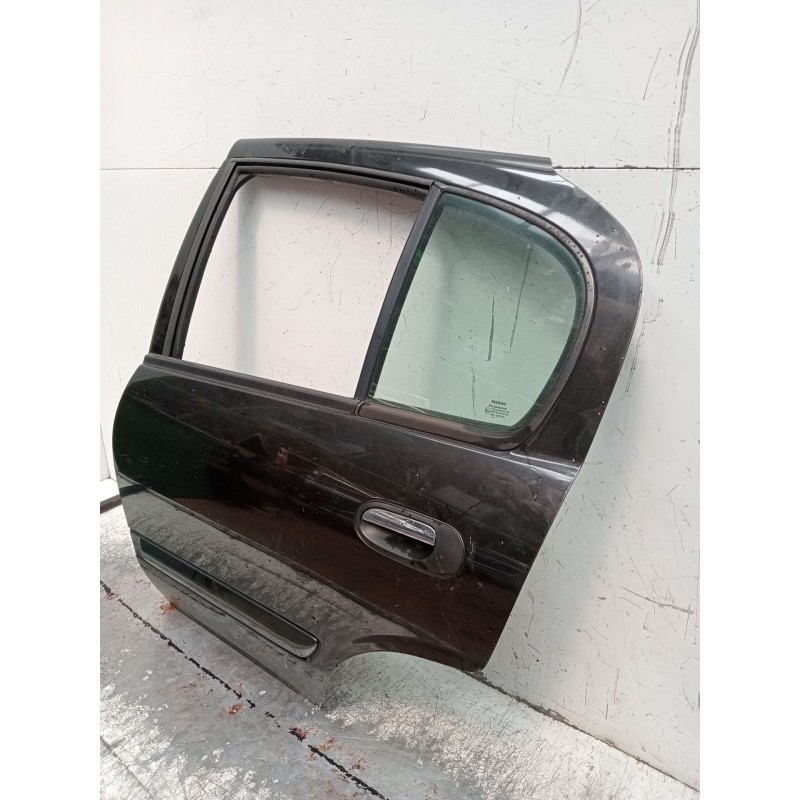 Recambio de puerta trasera izquierda para nissan almera ii hatchback (n16) 2.2 dci referencia OEM IAM  5P 2002