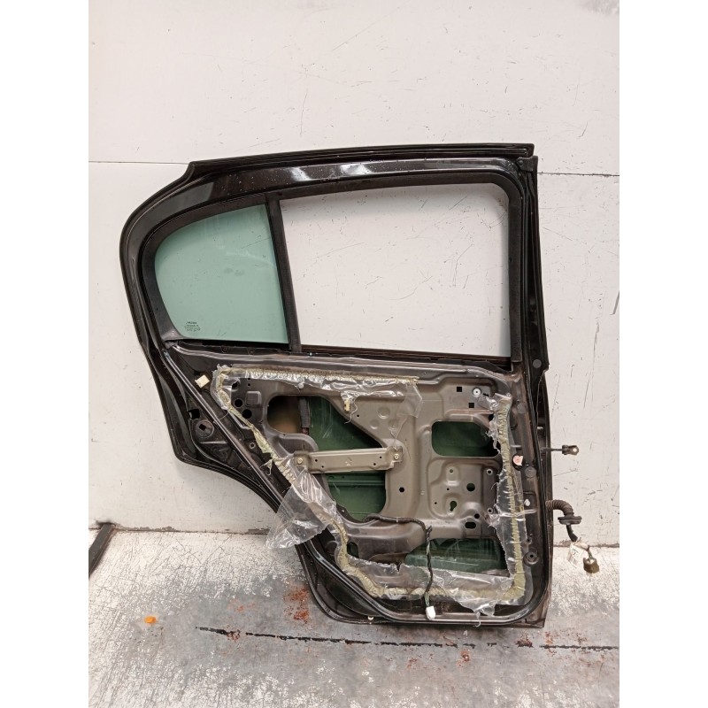 Recambio de puerta trasera izquierda para nissan almera ii hatchback (n16) 2.2 dci referencia OEM IAM  5P 2002