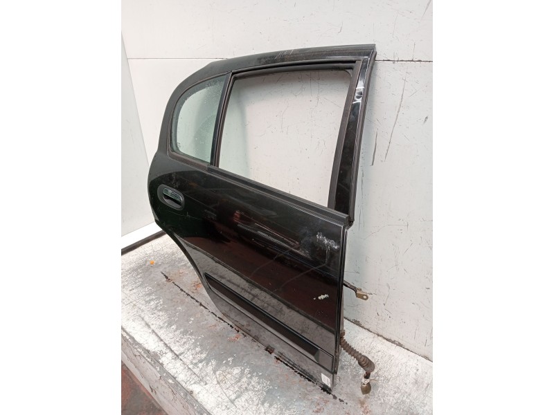 Recambio de puerta trasera derecha para nissan almera ii hatchback (n16) 2.2 dci referencia OEM IAM VER FOTOS 5P 2002