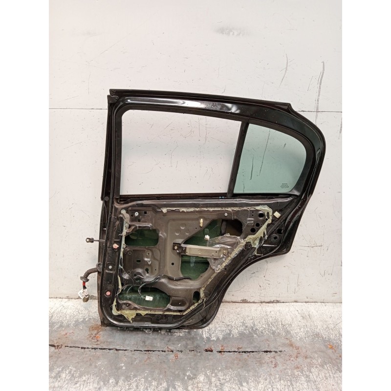 Recambio de puerta trasera derecha para nissan almera ii hatchback (n16) 2.2 dci referencia OEM IAM VER FOTOS 5P 2002