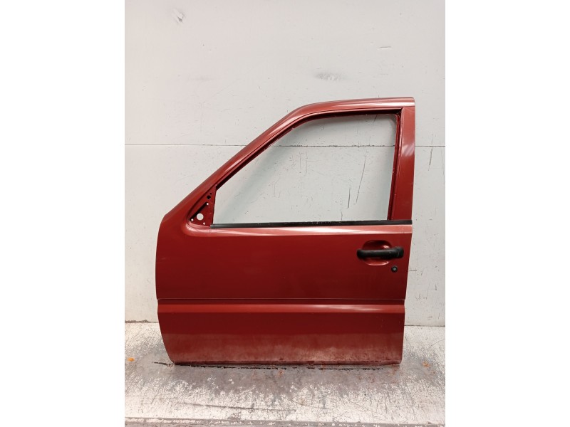 Recambio de puerta delantera izquierda para nissan terrano ii (r20) 2.7 td 4wd referencia OEM IAM   1993