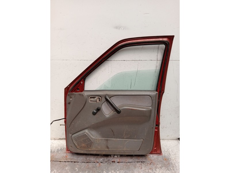 Recambio de puerta delantera derecha para nissan terrano ii (r20) 2.7 td 4wd referencia OEM IAM   1993