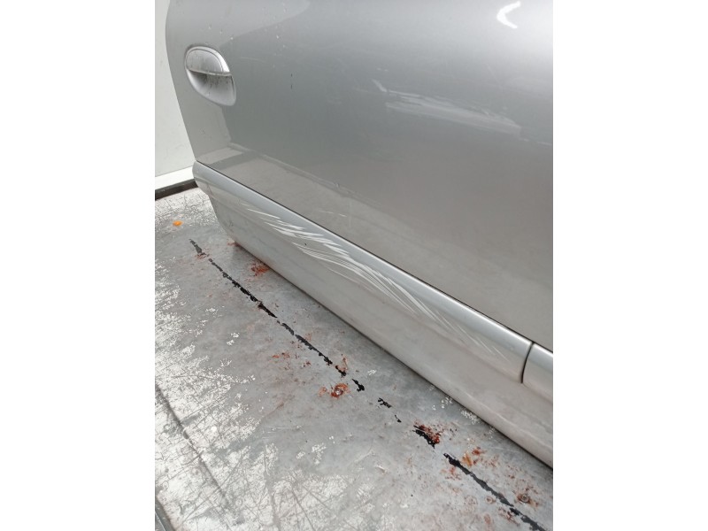 Recambio de puerta delantera derecha para renault clio ii (bb_, cb_) 1.5 dci (b/cb3m) referencia OEM IAM VER FOTOS 5P 2001