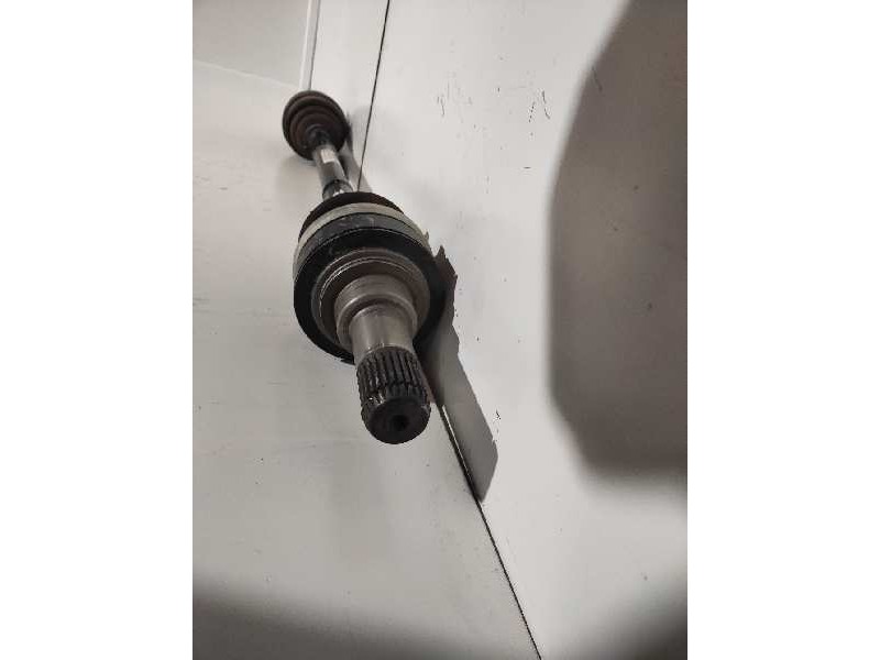 Recambio de transmision trasera izquierda para bmw serie 1 lim. 5-trg. (f20) 118d referencia OEM IAM   33208680347