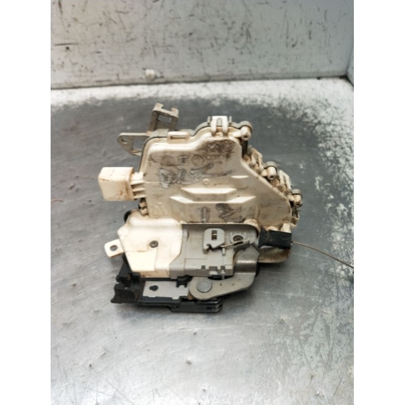 Recambio de motor cierre centralizado delantero izquierdo para seat altea (5p1) 1.2 tsi referencia OEM IAM  5P 2009