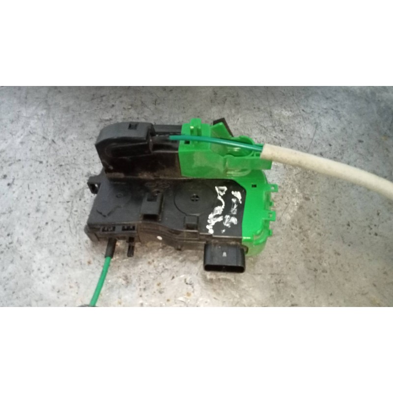 Recambio de motor cierre centralizado trasero derecho para hyundai i40 1.7 crdi cat referencia OEM IAM 814203Z000  