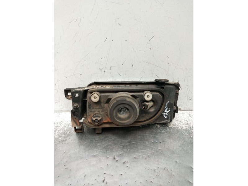 Recambio de faro derecho para nissan terrano ii (r20) 2.7 td 4wd referencia OEM IAM   1993