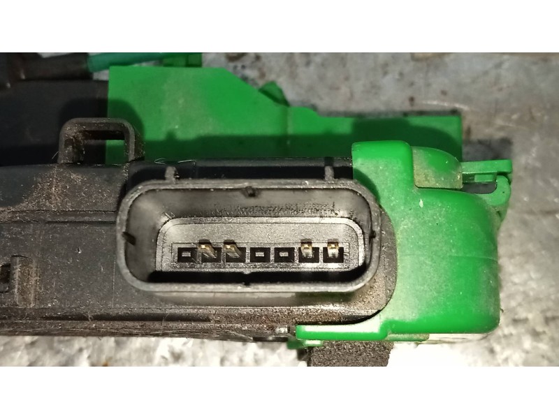 Recambio de motor cierre centralizado trasero derecho para hyundai i40 1.7 crdi cat referencia OEM IAM 814203Z000  