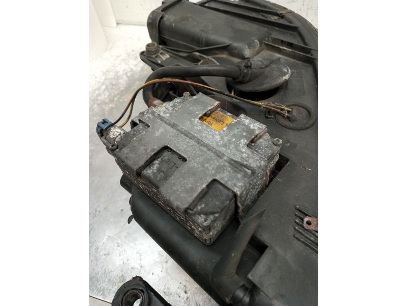 Recambio de faro derecho para volkswagen passat b5.5 (3b3) 1.9 tdi 4motion referencia OEM IAM 3B7941018M XENON 2001