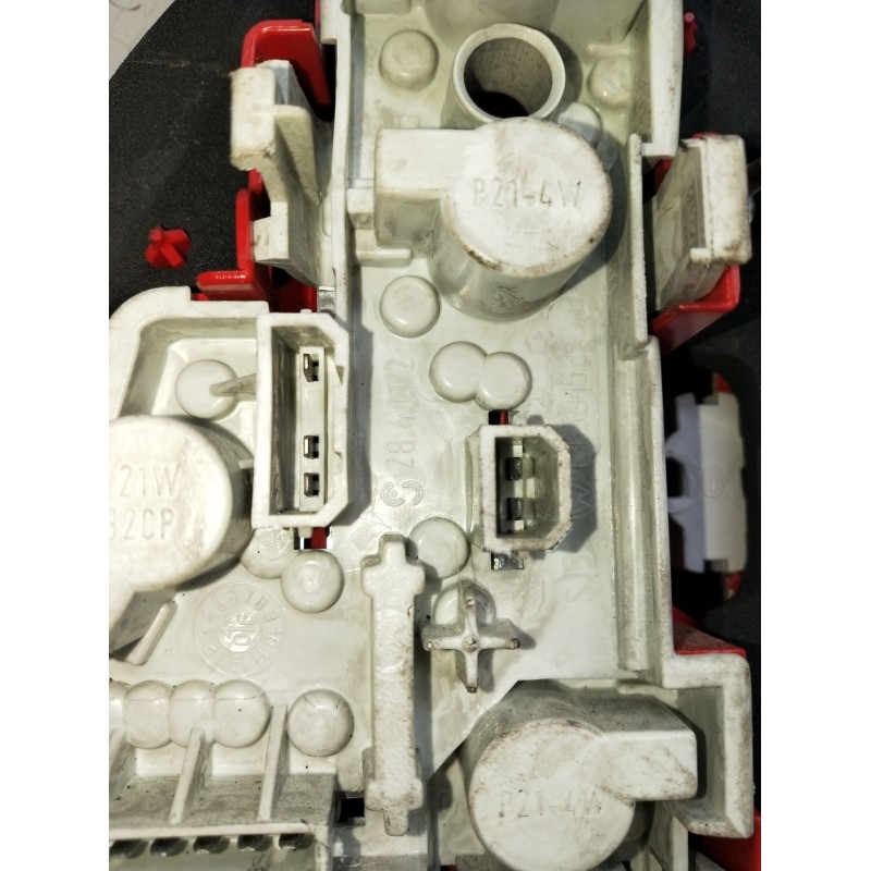 Recambio de piloto trasero derecho para volkswagen passat b5.5 (3b3) 1.9 tdi 4motion referencia OEM IAM   2001