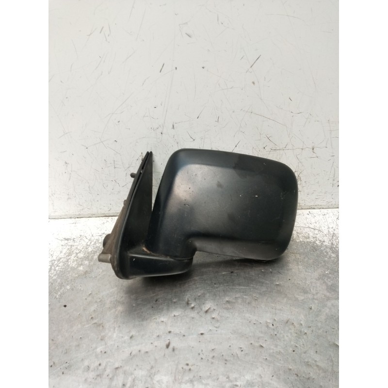 Recambio de retrovisor izquierdo para nissan terrano ii (r20) 2.7 td 4wd referencia OEM IAM  MANUAL 1993