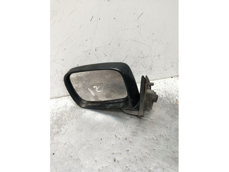 Recambio de retrovisor izquierdo para nissan terrano ii (r20) 2.7 td 4wd referencia OEM IAM  MANUAL 1993