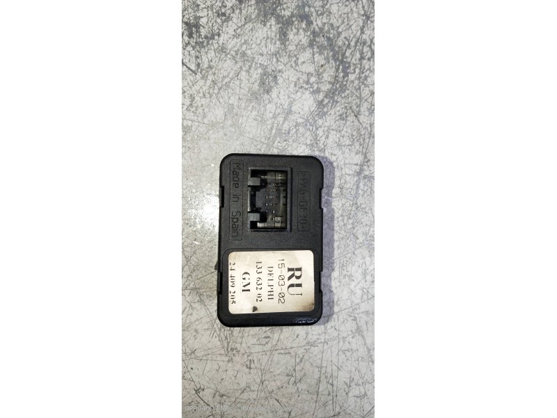 Recambio de mando elevalunas delantero izquierdo para opel combo (corsa c) familiar referencia OEM IAM 24409205 13363202 