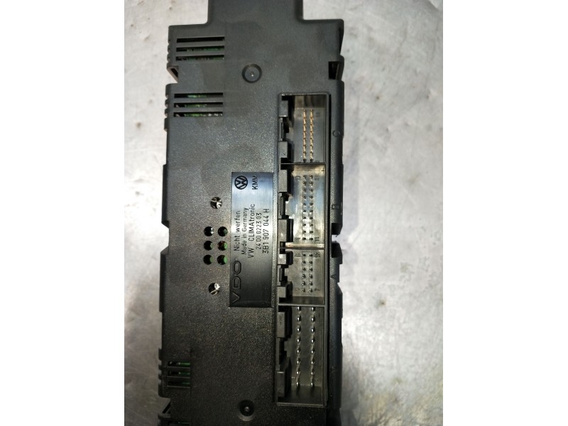 Recambio de mando calefaccion / aire acondicionado para volkswagen passat b5.5 (3b3) 1.9 tdi 4motion referencia OEM IAM 3B190704
