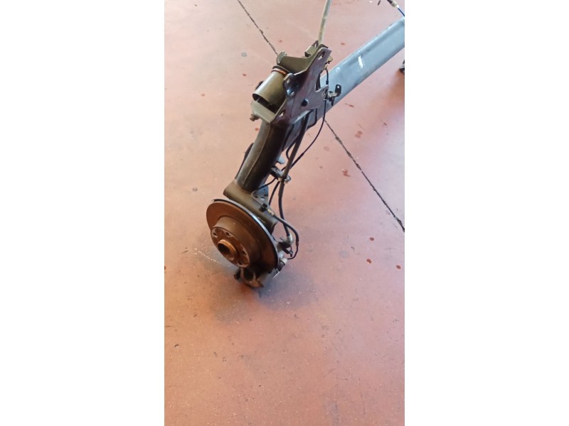 Recambio de puente trasero para renault megane iv hatchback (b9a/m/n_) 1.3 tce 115 (b9n9) referencia OEM IAM DISCO/ABS  
