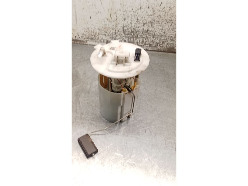 Recambio de bomba combustible para renault megane iv hatchback (b9a/m/n_) 1.3 tce 115 (b9n9) referencia OEM IAM 0580200976 17202