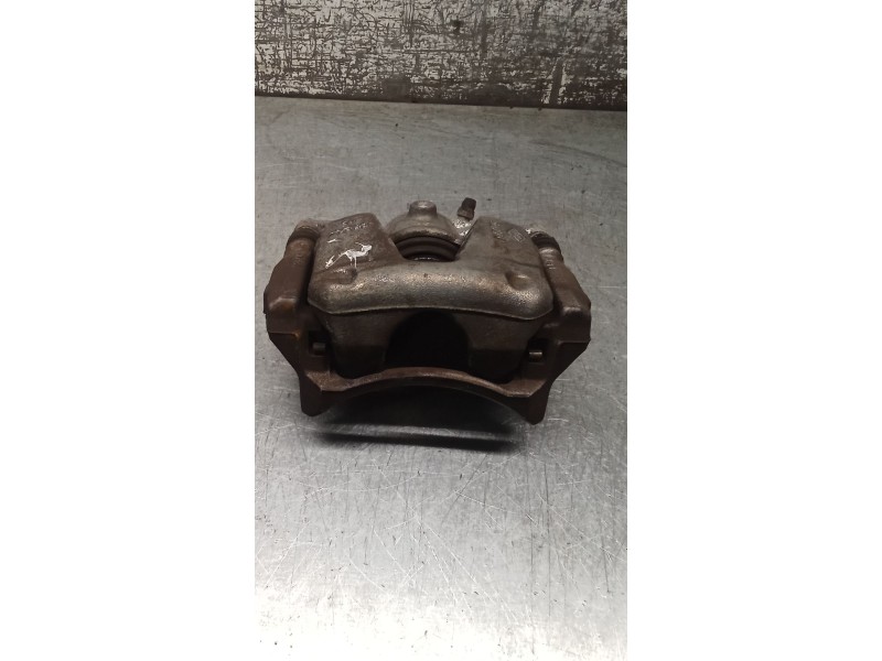 Recambio de pinza freno delantera izquierda para renault megane iv hatchback (b9a/m/n_) 1.3 tce 115 (b9n9) referencia OEM IAM  T