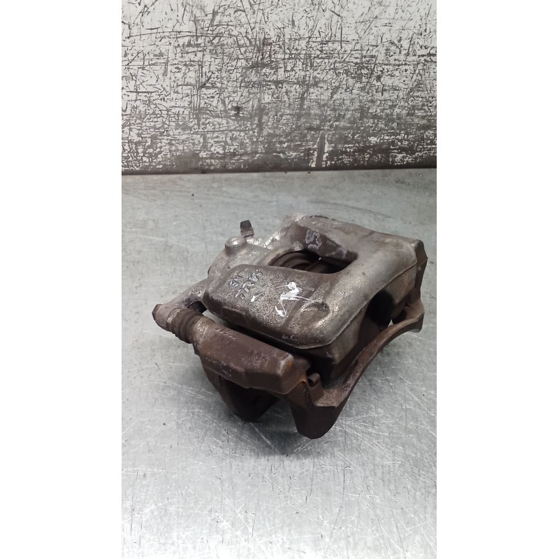 Recambio de pinza freno delantera izquierda para renault megane iv hatchback (b9a/m/n_) 1.3 tce 115 (b9n9) referencia OEM IAM  T