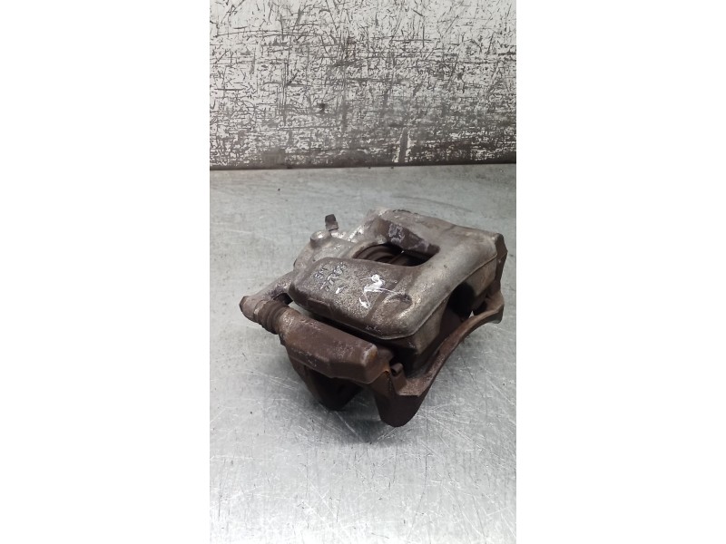 Recambio de pinza freno delantera izquierda para renault megane iv hatchback (b9a/m/n_) 1.3 tce 115 (b9n9) referencia OEM IAM  T