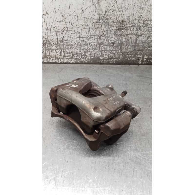 Recambio de pinza freno delantera izquierda para renault megane iv hatchback (b9a/m/n_) 1.3 tce 115 (b9n9) referencia OEM IAM  T