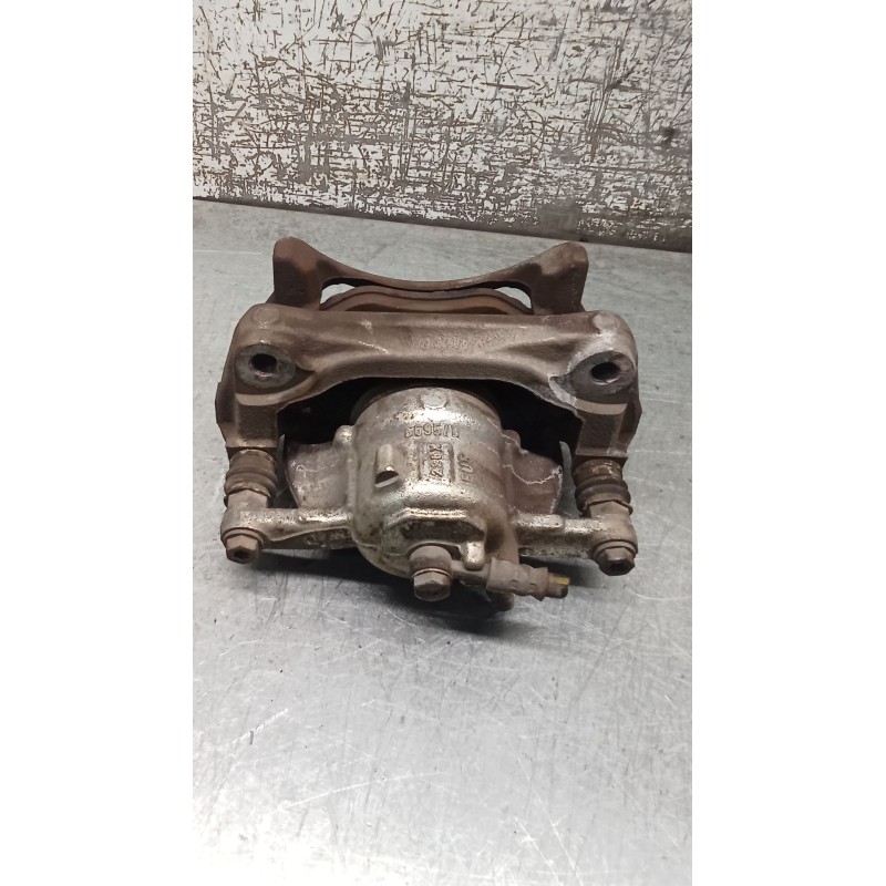 Recambio de pinza freno delantera izquierda para renault megane iv hatchback (b9a/m/n_) 1.3 tce 115 (b9n9) referencia OEM IAM  T
