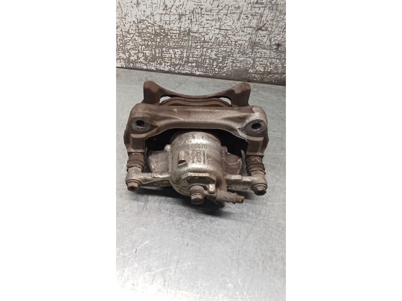 Recambio de pinza freno delantera izquierda para renault megane iv hatchback (b9a/m/n_) 1.3 tce 115 (b9n9) referencia OEM IAM  T