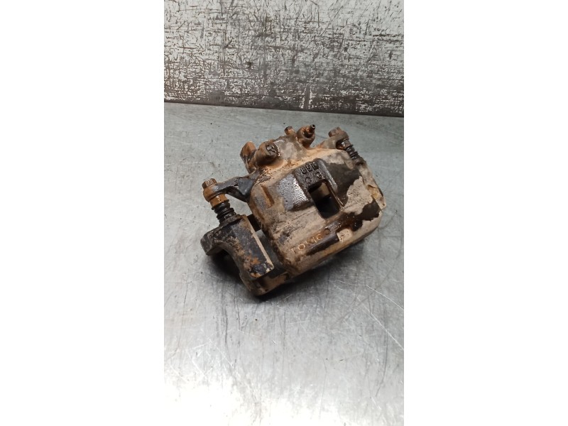 Recambio de pinza freno delantera derecha para mitsubishi l200 / triton (ka_t, kb_t) 2.5 di-d 4wd (kb4t) referencia OEM IAM  TOK