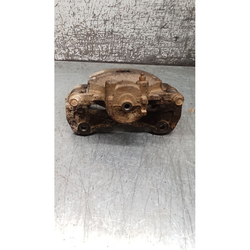 Recambio de pinza freno delantera izquierda para mitsubishi l200 / triton (ka_t, kb_t) 2.5 di-d 4wd (kb4t) referencia OEM IAM  T