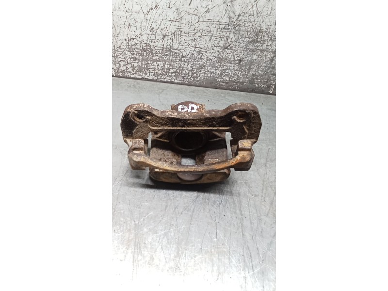 Recambio de pinza freno delantera izquierda para mitsubishi l200 / triton (ka_t, kb_t) 2.5 di-d 4wd (kb4t) referencia OEM IAM  T