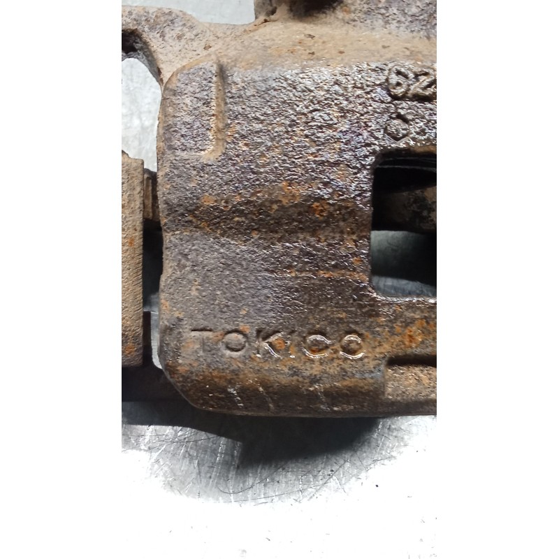 Recambio de pinza freno delantera izquierda para mitsubishi l200 / triton (ka_t, kb_t) 2.5 di-d 4wd (kb4t) referencia OEM IAM  T