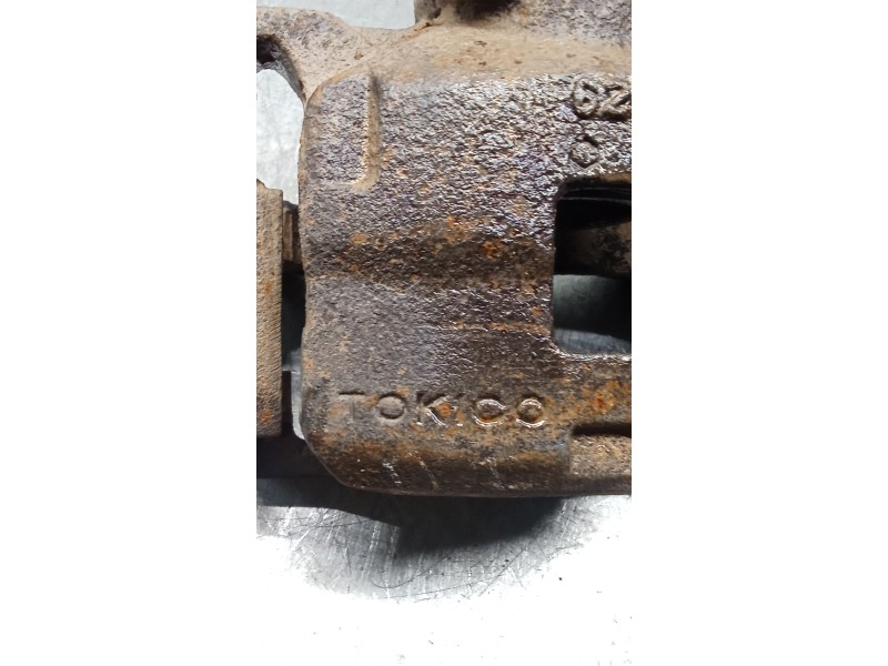 Recambio de pinza freno delantera izquierda para mitsubishi l200 / triton (ka_t, kb_t) 2.5 di-d 4wd (kb4t) referencia OEM IAM  T