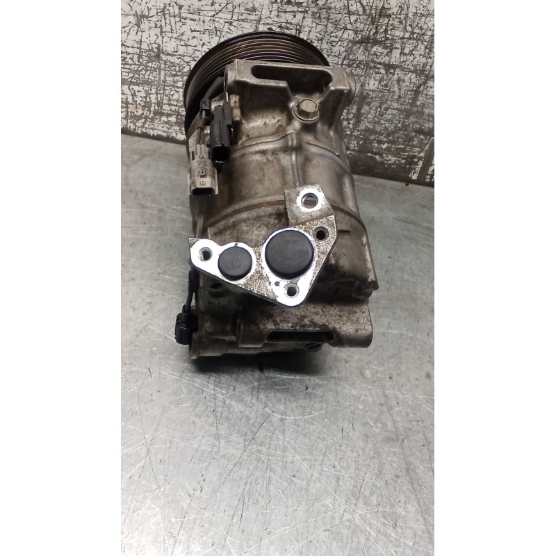 Recambio de compresor aire acondicionado para renault megane iv hatchback (b9a/m/n_) 1.3 tce 115 (b9n9) referencia OEM IAM 92600