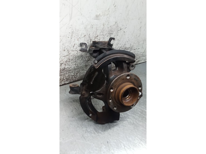 Recambio de mangueta delantera derecha para renault megane iv hatchback (b9a/m/n_) 1.3 tce 115 (b9n9) referencia OEM IAM   18