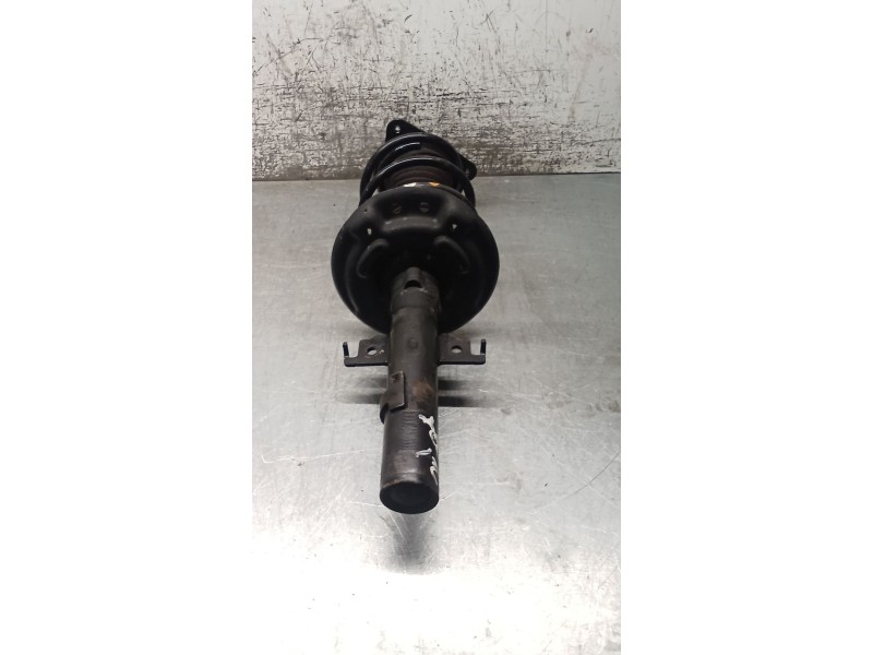 Recambio de amortiguador delantero izquierdo para renault megane iv hatchback (b9a/m/n_) 1.3 tce 115 (b9n9) referencia OEM IAM 5