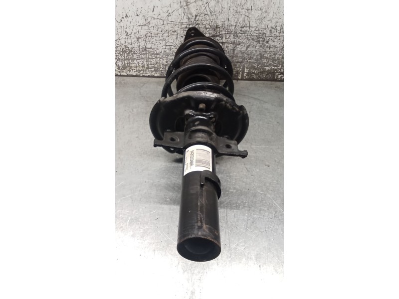 Recambio de amortiguador delantero derecho para renault megane iv hatchback (b9a/m/n_) 1.3 tce 115 (b9n9) referencia OEM IAM 543