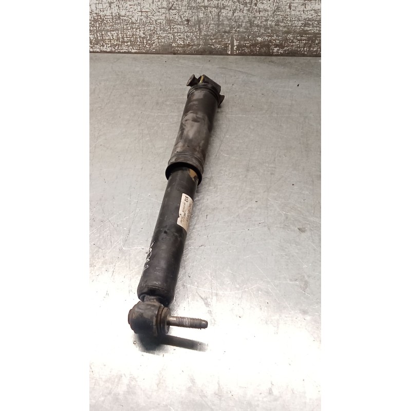 Recambio de amortiguador trasero izquierdo para renault megane iv hatchback (b9a/m/n_) 1.3 tce 115 (b9n9) referencia OEM IAM 562