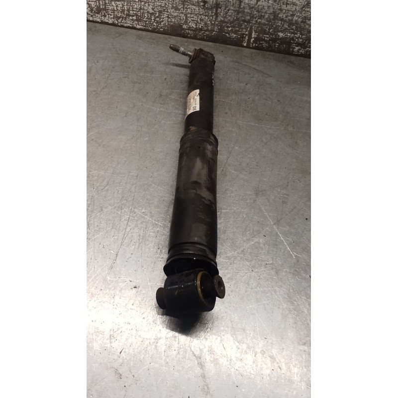 Recambio de amortiguador trasero izquierdo para renault megane iv hatchback (b9a/m/n_) 1.3 tce 115 (b9n9) referencia OEM IAM 562