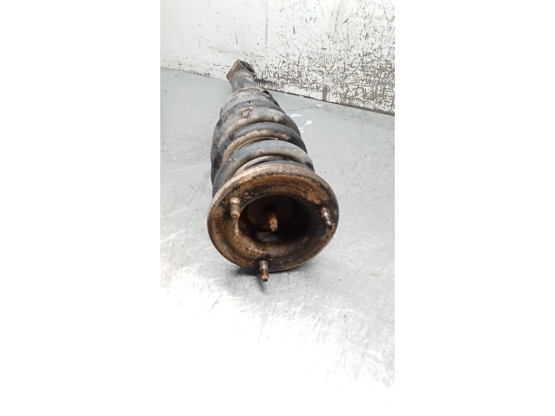 Recambio de amortiguador delantero derecho para mitsubishi l200 / triton (ka_t, kb_t) 2.5 di-d 4wd (kb4t) referencia OEM IAM 340