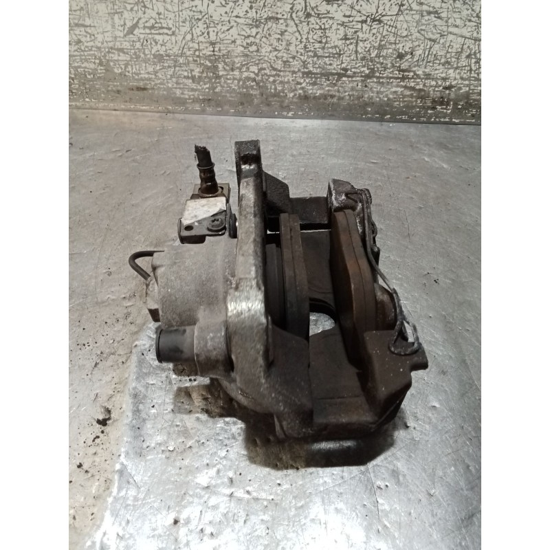 Recambio de pinza freno delantera derecha para renault laguna ii (bg0/1_) 2.2 dci (bg0f) referencia OEM IAM   05